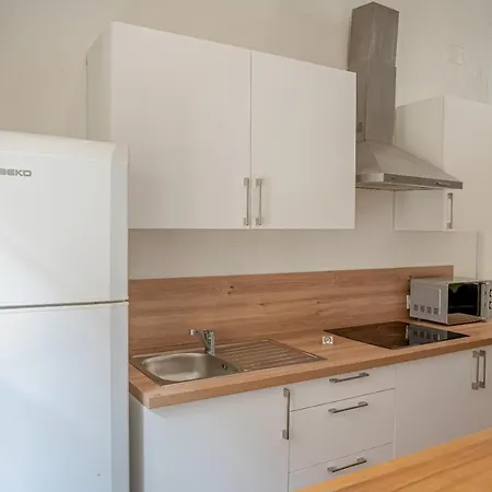 Refuge Familial Urbain En Plein Coeur De Apartamento